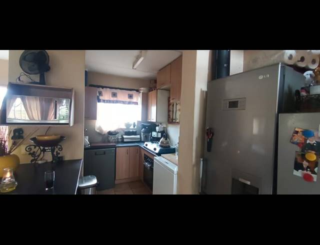 2 BEDROOM PROPERTY TO RENT IN STRUBENSVALLEI